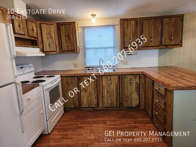 Building Photo - 10 Eastgate Dr