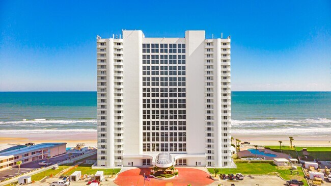 Foto del edificio - Direct Oceanfront Furnished Condo with Bre...
