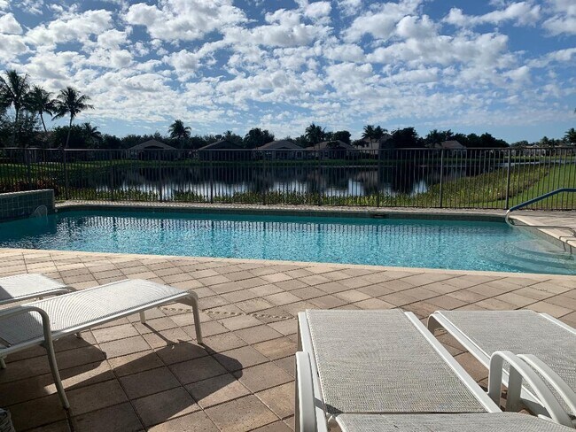 Foto del edificio - 9753 Baywood Park Ln