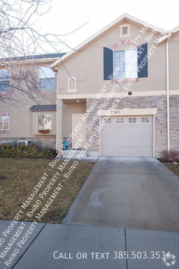 Country View Condominiums Apartments for Rent with a Swimming Pool