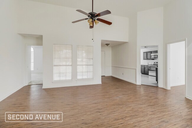 Foto del edificio - 8802 Briarwood Dr