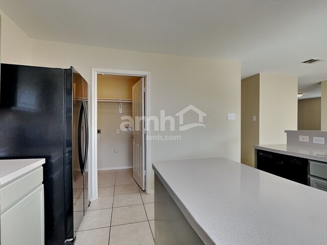 Building Photo - 20927 Banyan Crest Ln