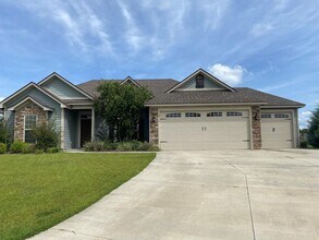 Building Photo - 4176 Old Ivy Trace