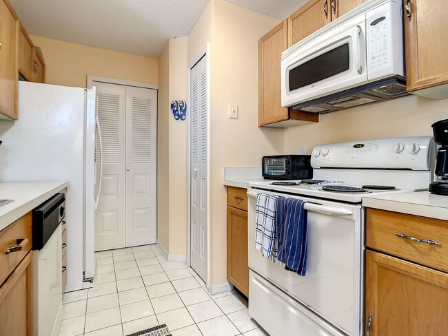 Building Photo - 861 Windover Ct