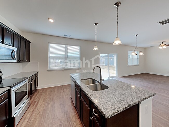 Foto del edificio - 1114 Amberly Wy