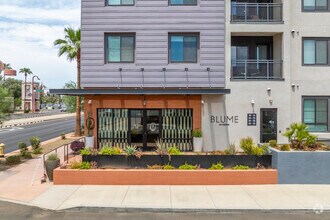 Building Photo - Blume on Central