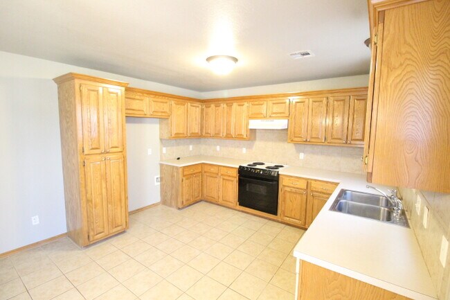 Foto del edificio - 620 Eastview Dr