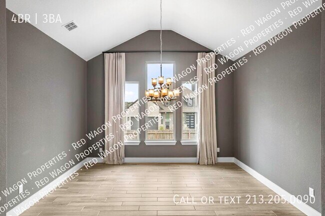 Foto del edificio - 3041 Bristow Pk