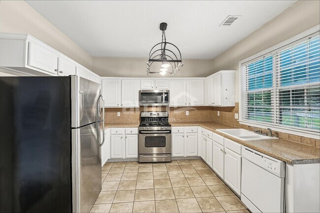 Foto del edificio - 4180 Glenaire Way NW