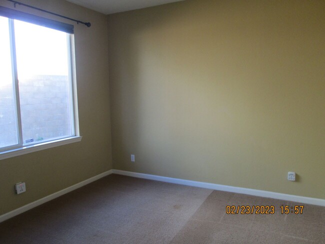 Foto del edificio - 970 A Walton Court (For Rent) Dixon, CA 95620