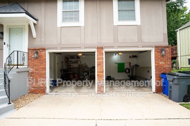 Building Photo - 2023 E Mohawk Ct