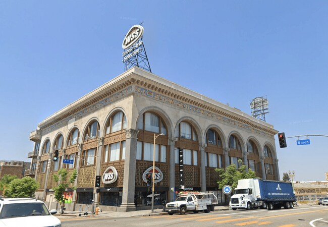 Building Photo - 1610 W. 7th St. (Residential: YM Operator LLC)