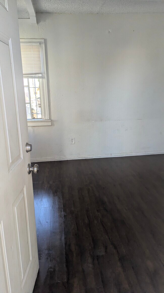 Foto del edificio - 1008 N Willow Ave
