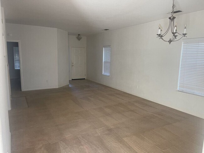 Foto del edificio - Nice 3-Bedroom House