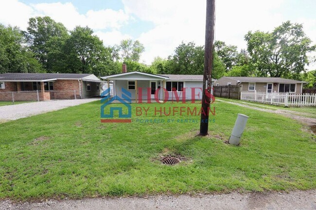 Foto del edificio - Three Bedroom | Detached Garage
