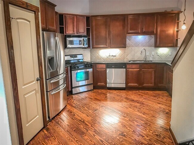 Foto del edificio - 1432 W 21st St