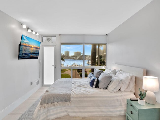 Foto del edificio - 1124 Seminole Dr