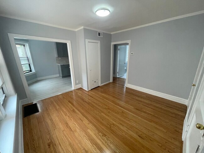 Foto del edificio - 7329 N Honore St