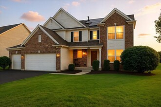 Building Photo - 966 Forest View Way