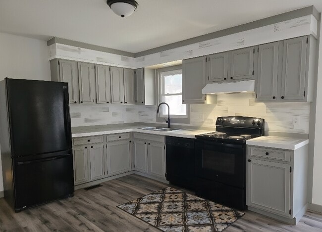 Building Photo - 326 New Salem Rd