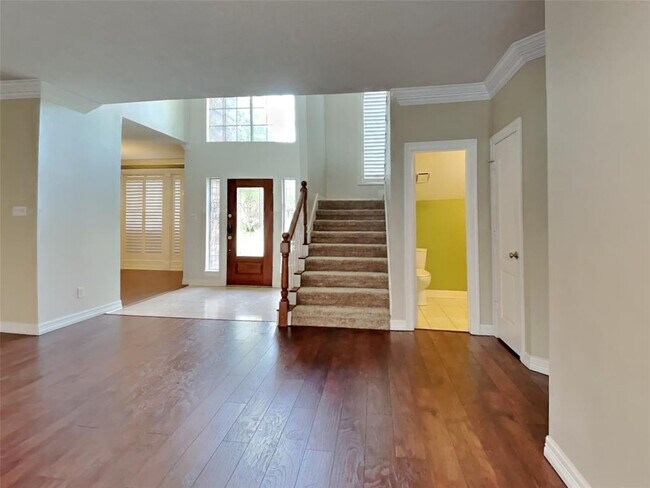 Foto del edificio - 1306 Silverleaf Dr