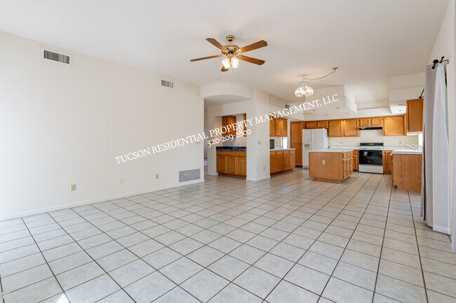 Foto del edificio - 2902 N Hartwick Ave