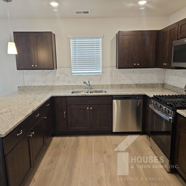 Building Photo - 338 Prosperity Ln