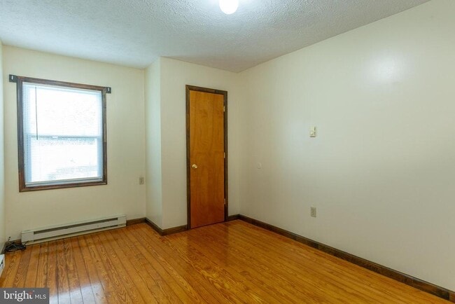 Foto del edificio - 210 W North St