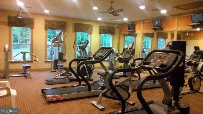 Foto del edificio - 435 Timberlake Dr