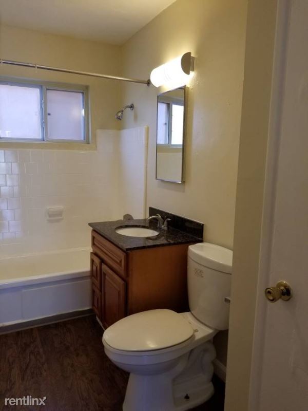 Building Photo - Studio, 1 bath Apartment - 2250 Morley St