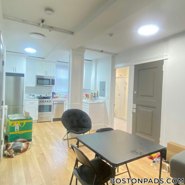 Foto del edificio - 91 Westland Ave