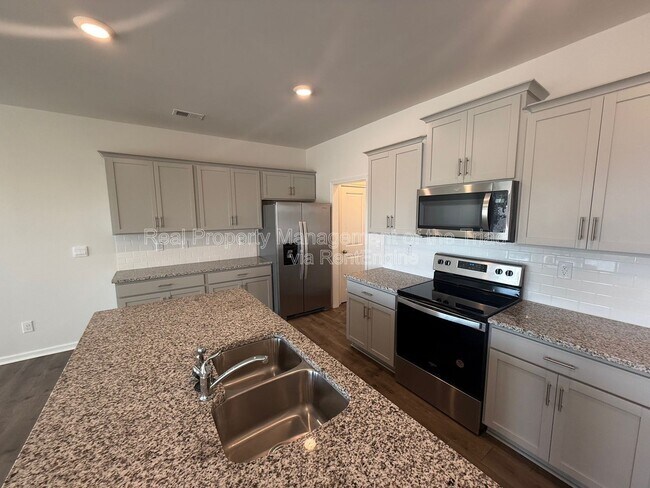 Building Photo - 1563 Amberview Ln