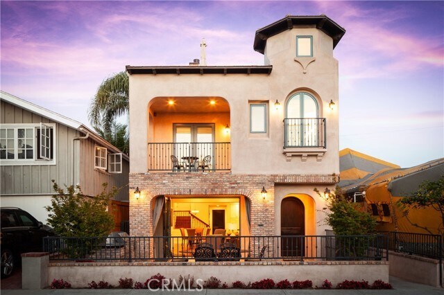 Building Photo - 422 Heliotrope Ave