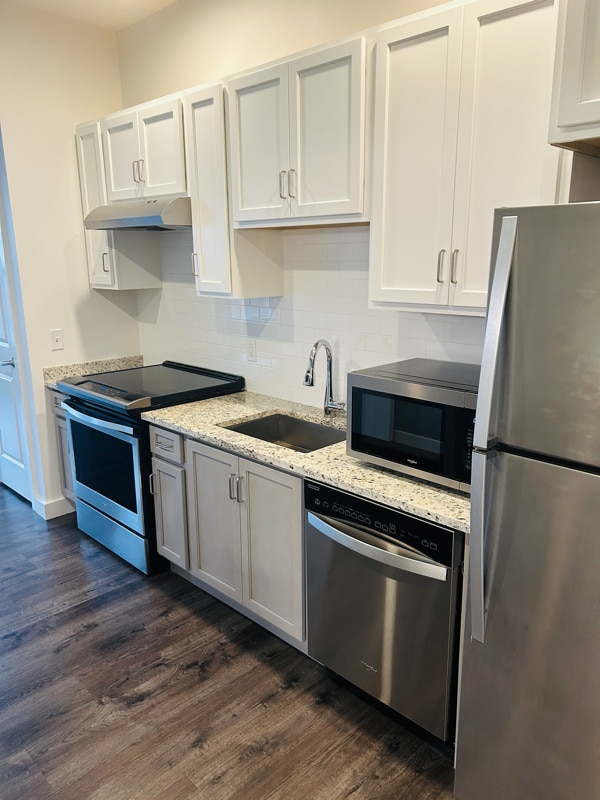 Foto del edificio - 550 New Holland Ave