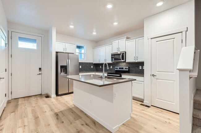 Cocina - 1348 S Boston Ct