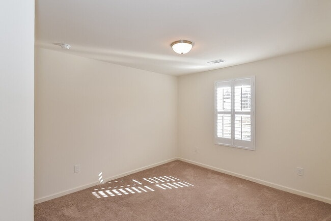 Foto del edificio - 7248 Lacey Dr