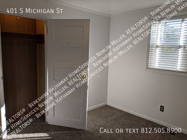 Building Photo - 3 Bed home in Rockville