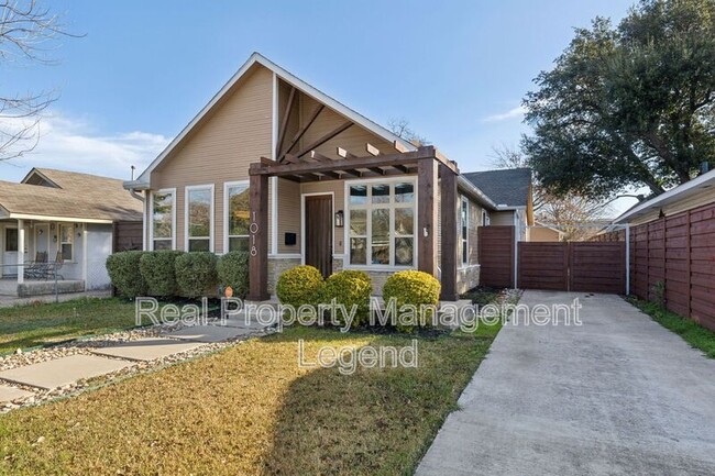 Photo - 1018 S Waverly Dr House