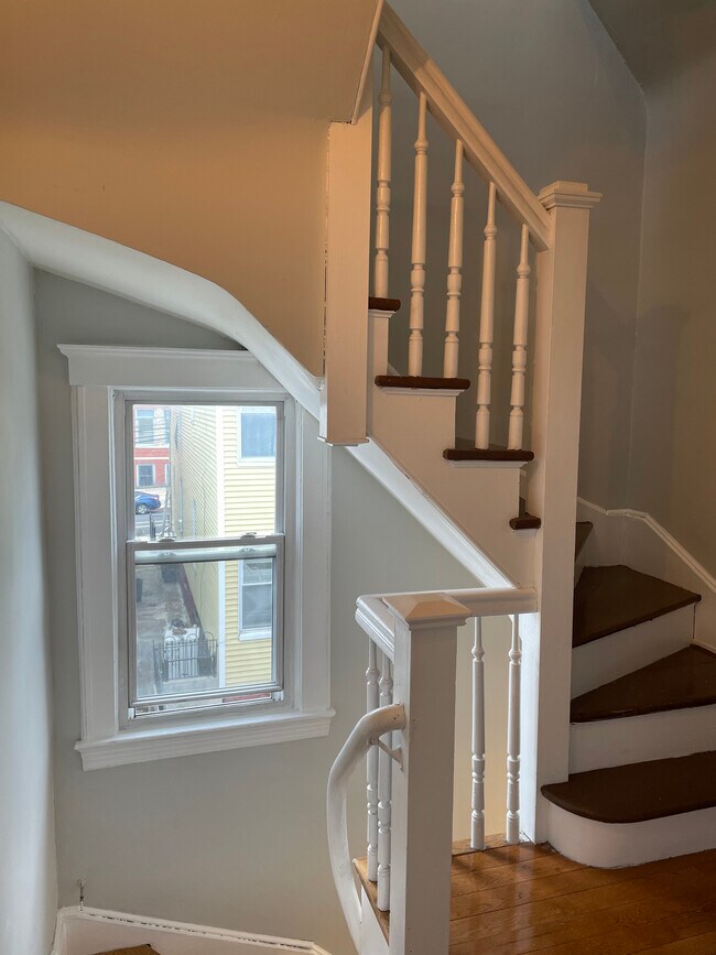 Hall - 7 Duncan Ct