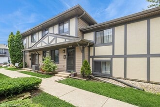 Building Photo - 1423 Sacramento Dr