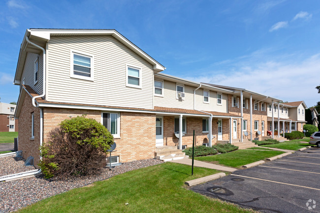 Building Photo - Presidential Estates Townhomes