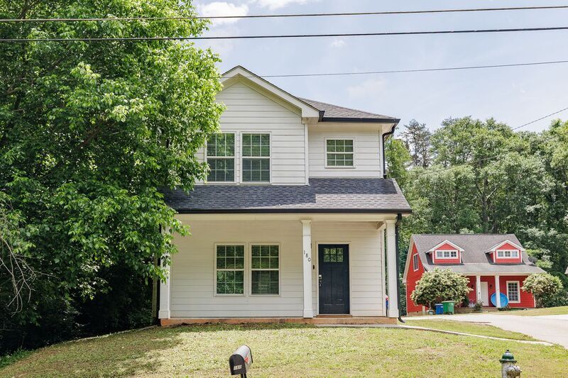 Foto principal - 180 Trail Creek St