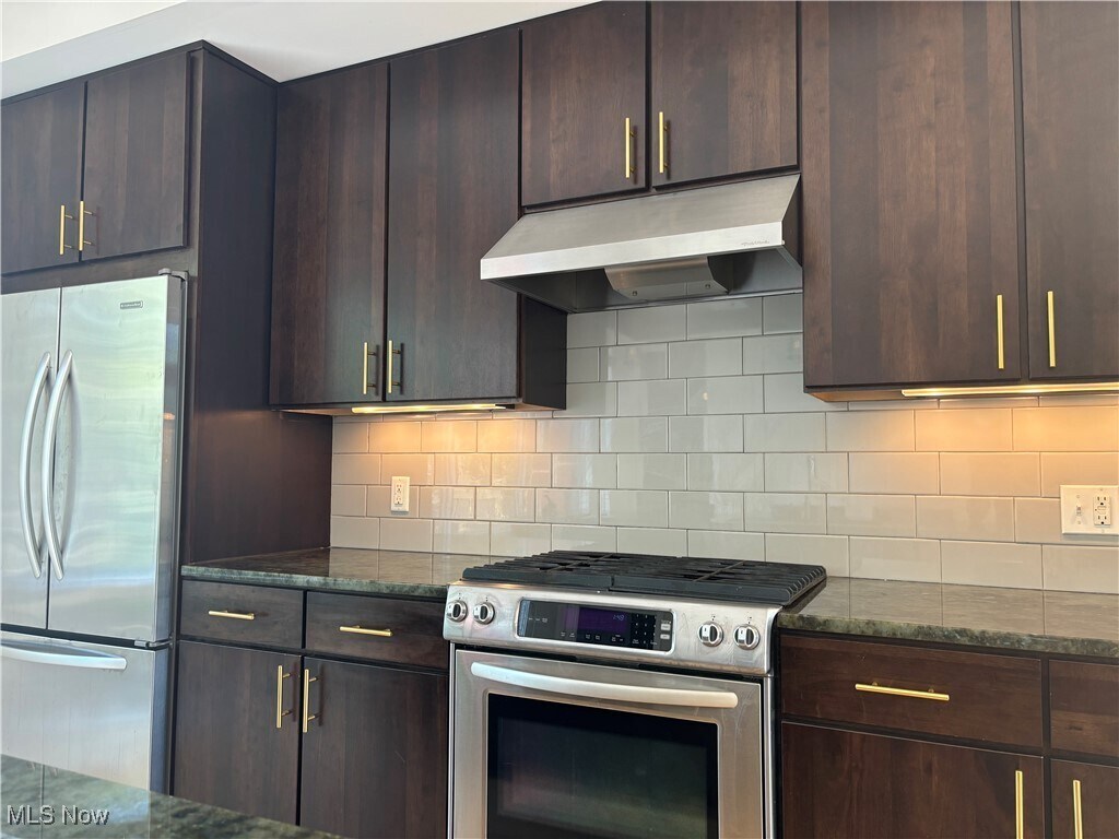 1901 E 119th St Cleveland, OH 44106 – photo 3