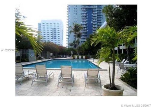 Foto del edificio - 800 N Miami Ave
