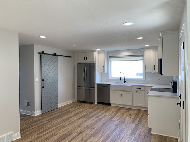 Kitchen - 303 12th St