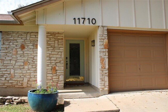 Building Photo - 11710 Running Fox Trail