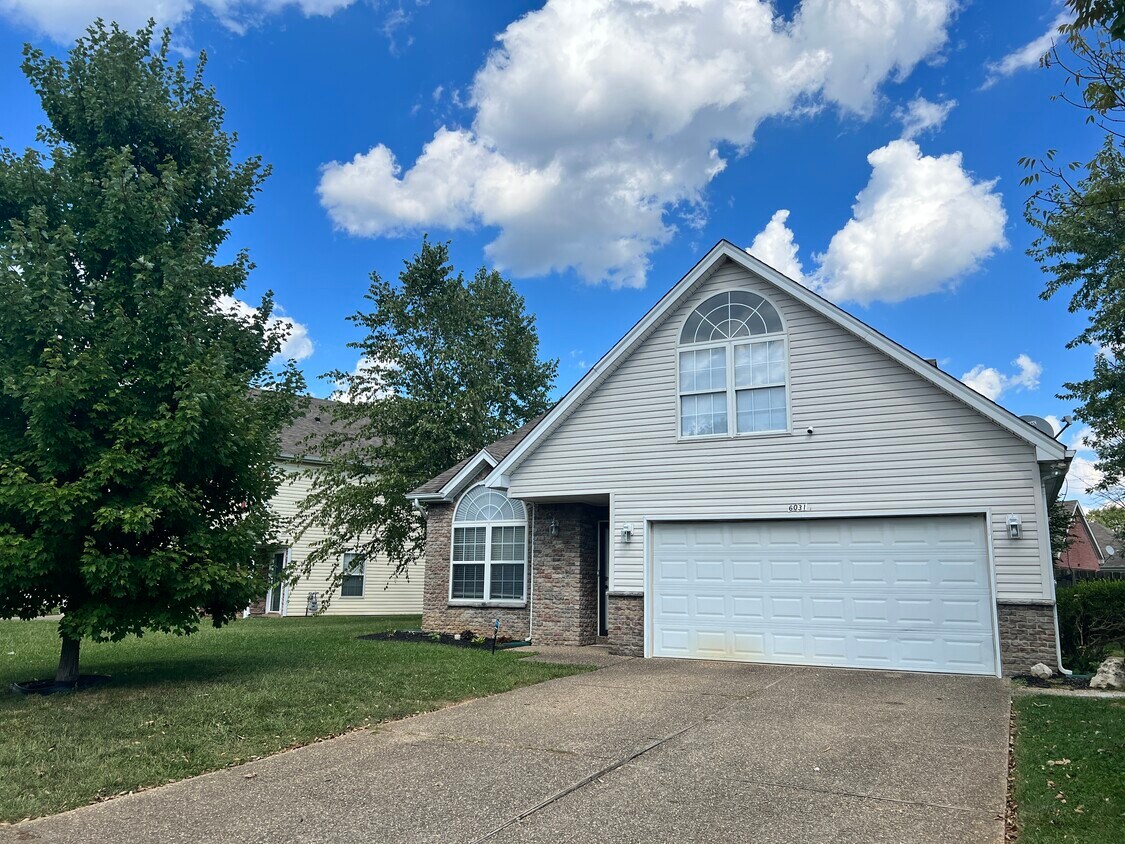 6031 Woodhaven Pl Cir, Louisville, KY 40228 House Rental in Louisville, KY
