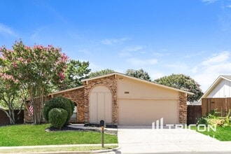 Building Photo - 3816 Aspenwood Dr