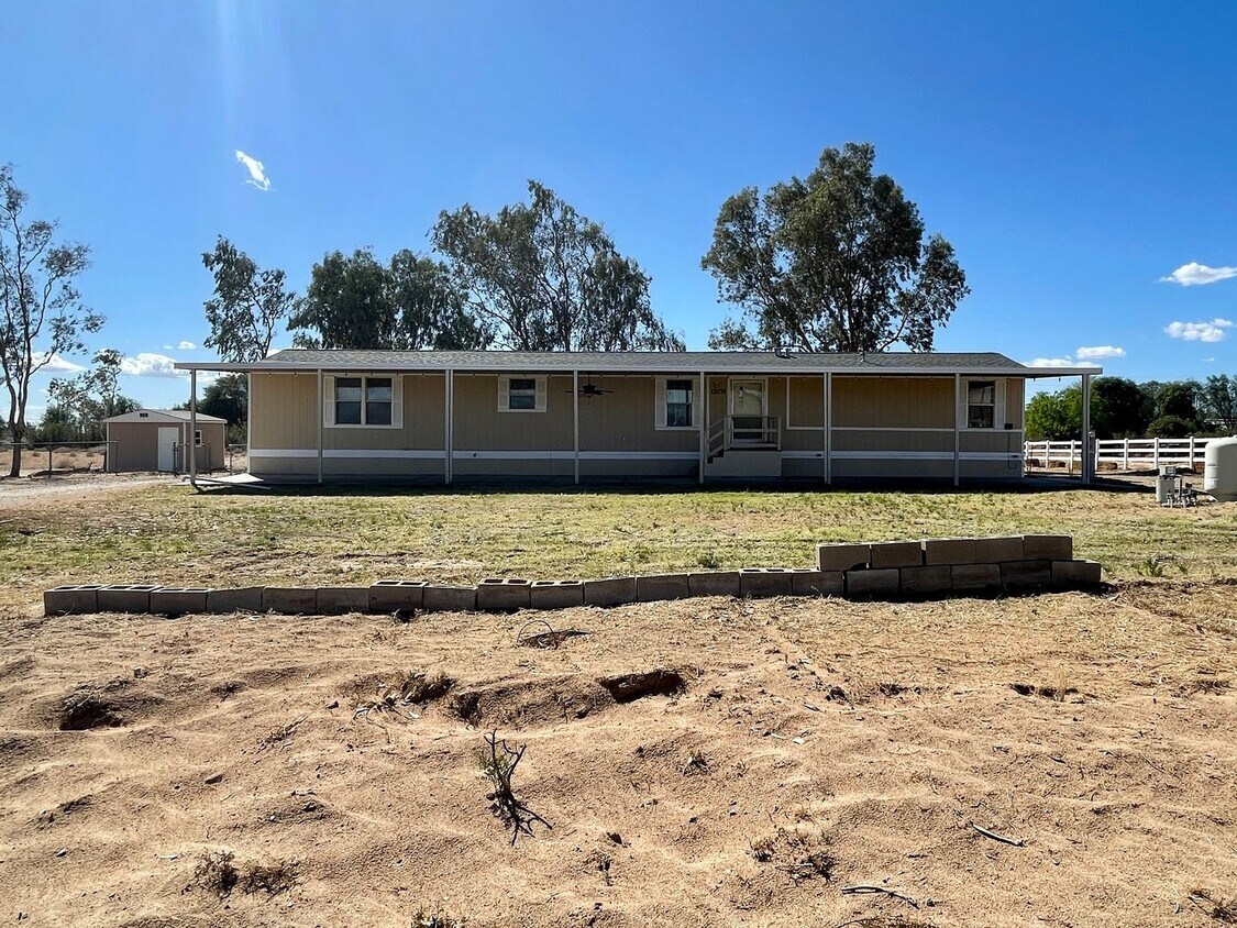 Primary Photo - Mobile on Acreage