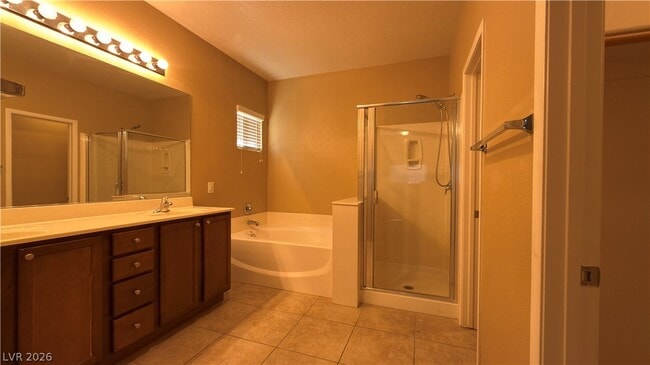 Foto del edificio - 7855 Narnia Ave